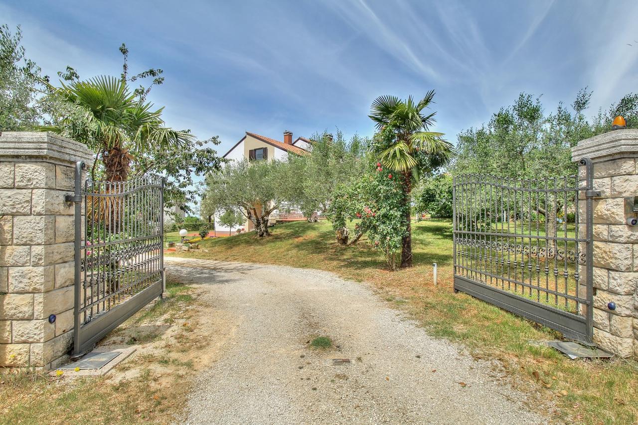 Nadia House With Apartments Zambratija  Exterior foto