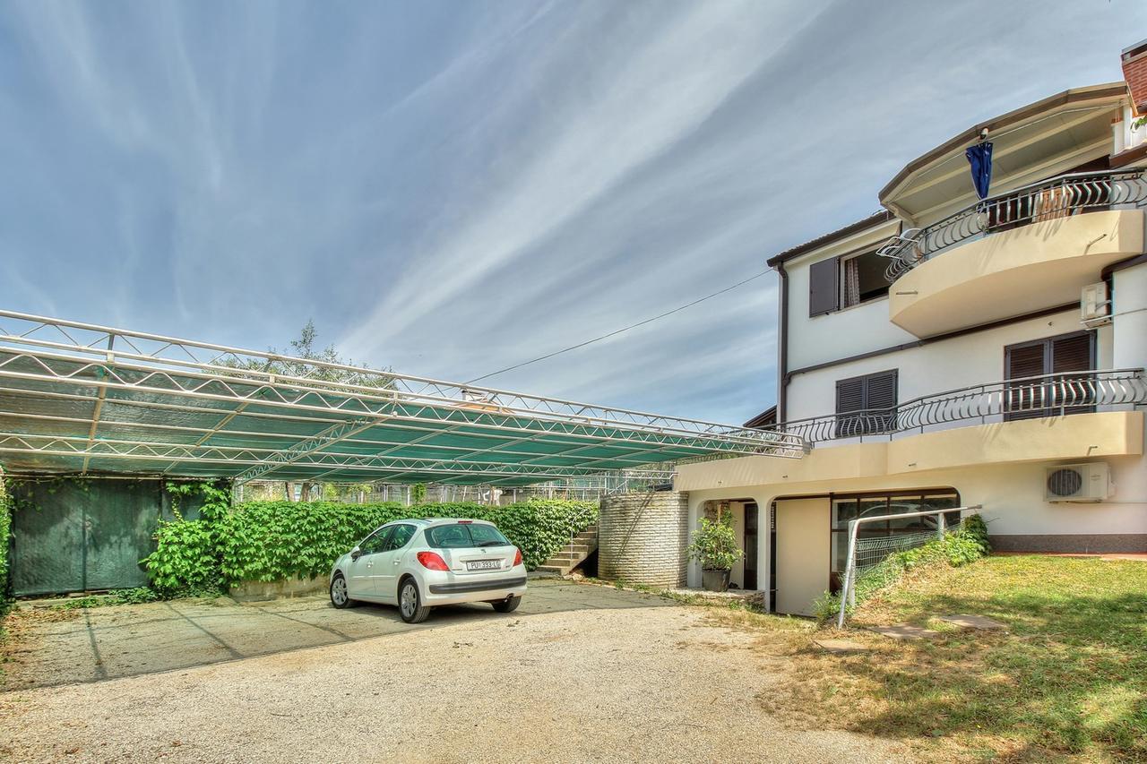 Nadia House With Apartments Zambratija  Exterior foto