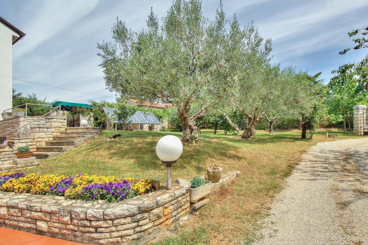 Nadia House With Apartments Zambratija  Exterior foto
